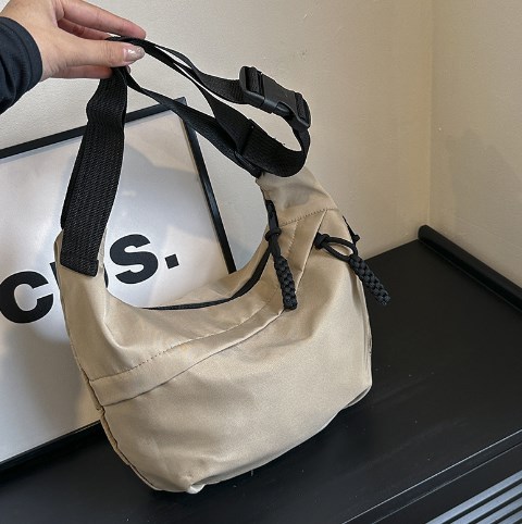 Large Capacity Nylon Crossbody Bag New Casual Versatile Commuting Shoulder Bag - Picture 14 of 16